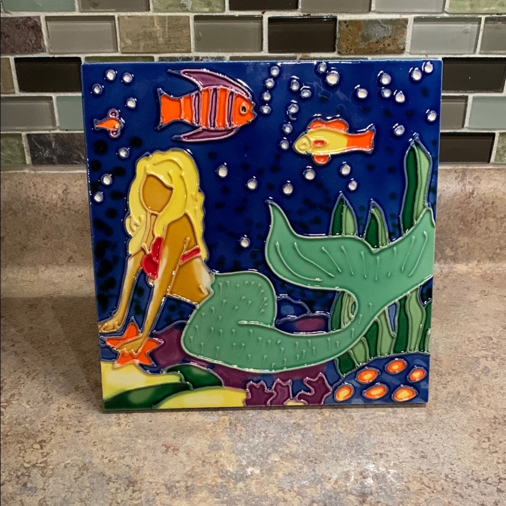 Chesapeake Bay - Mermaid 🧜‍♀️ on Wooden Backed, Options to display.